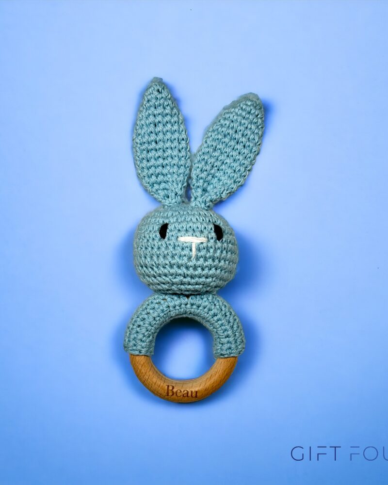 Bijtring-Gift-Four-Bunny-Blauw-staand.jpg